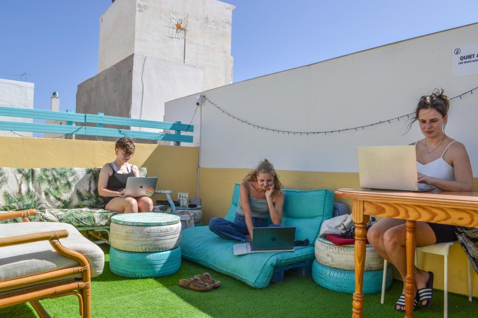 Daydream Medano Coliving Hostel El Medano  Ngoại thất bức ảnh